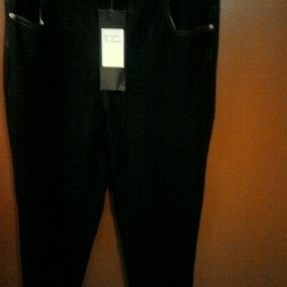 Women's pants - Picture 3 of 3